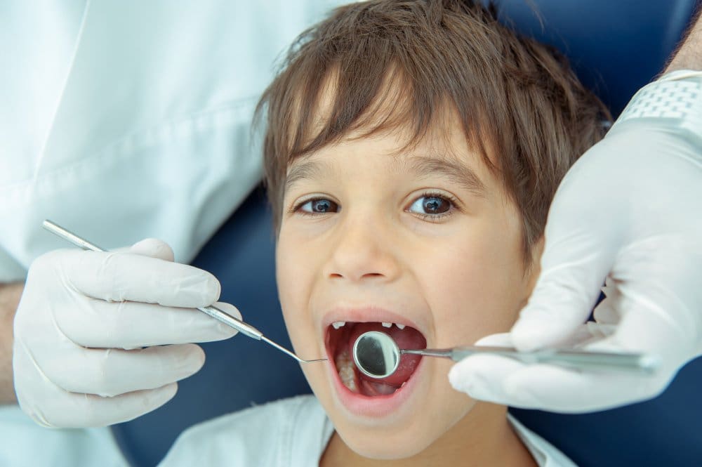 ترمیم دندان دائمی کودکان